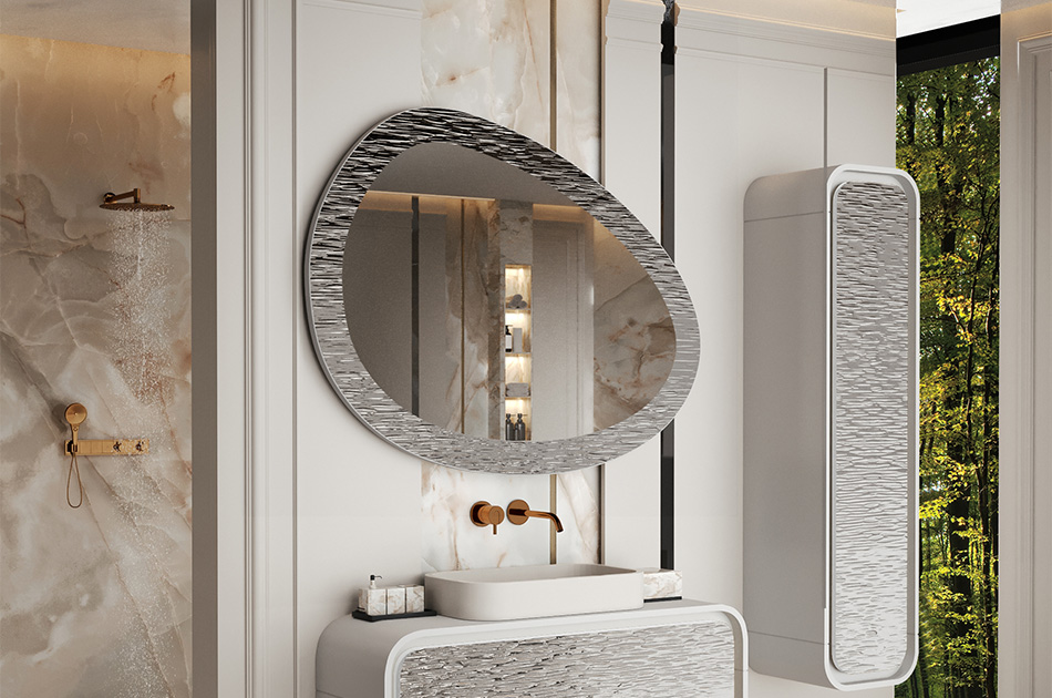 Miroir dans un cadre métallique