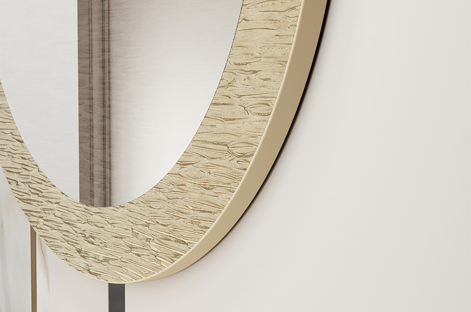 Miroir unique dans un cadre métallique sur mesure. Adaptez-le à vos besoins