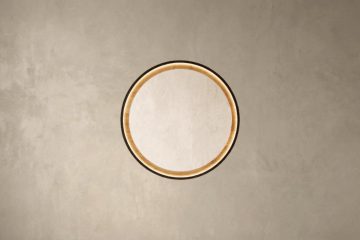 Miroirs dans un cadre en bois