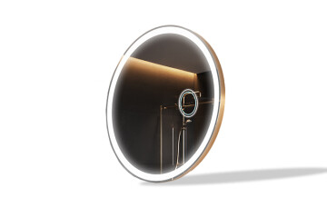 Miroirs dans un cadre décoratif