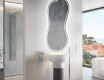 Miroir de salle de bains LED de forme irrégulière K223