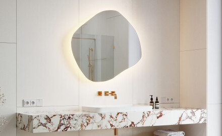 Miroir de salle de bains LED de forme irrégulière R221