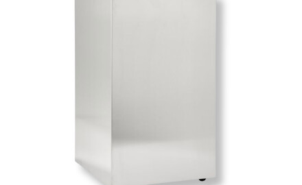 Poubelle de 60 L carrée à placer sous le plan de travail, sur roulettes / acier inoxydable brossé
