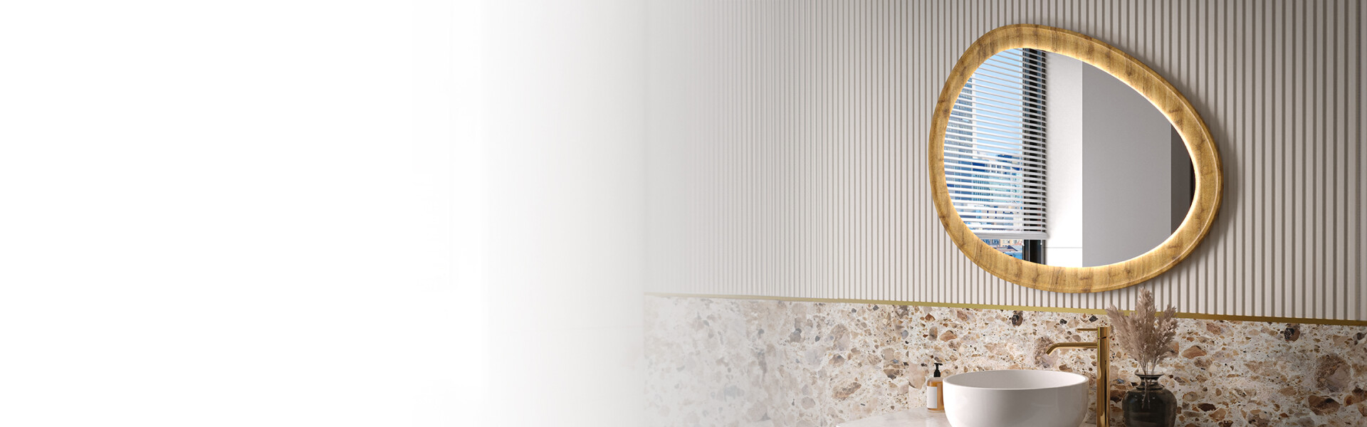 Miroirs dans un cadre en bois